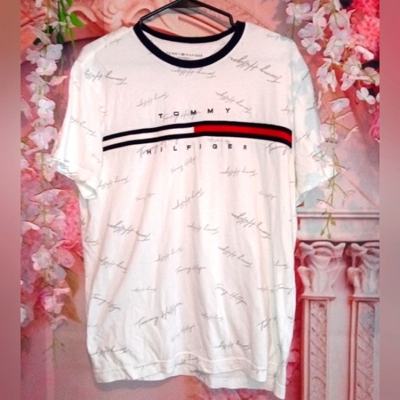 Tommy Hilfiger shirt - Picture 1 of 3